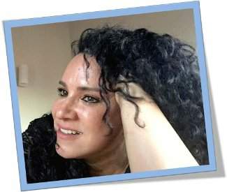 Lina Zerón, escritora